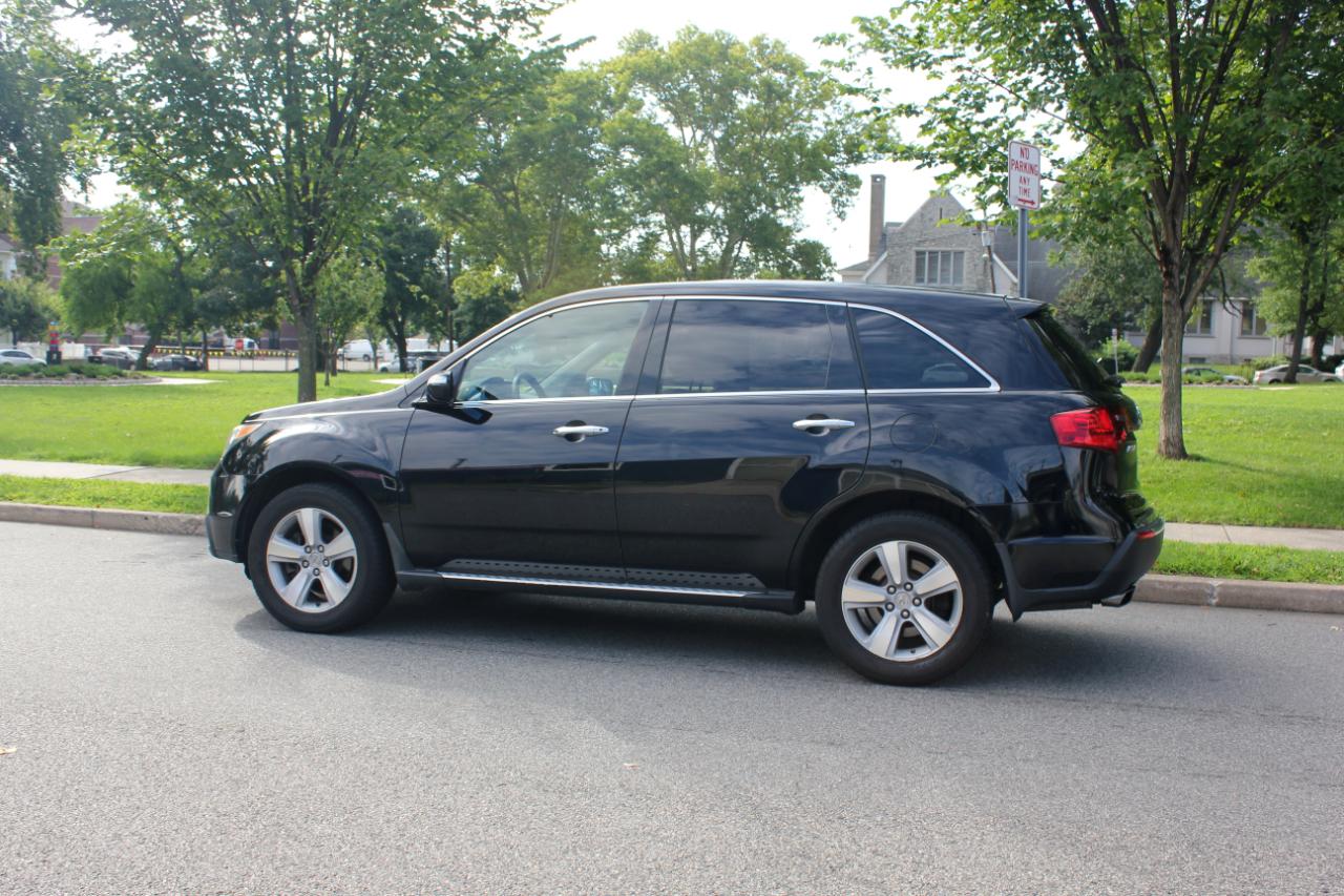Acura MDX 6-Spd AT w/Tech and Entertainment Package 2011
