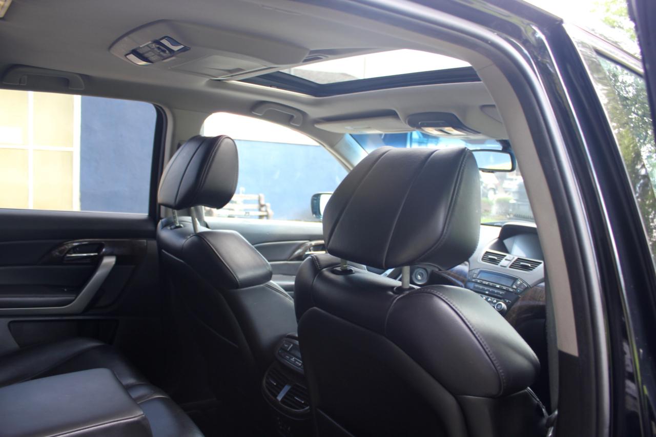 Acura MDX 6-Spd AT w/Tech and Entertainment Package 2011