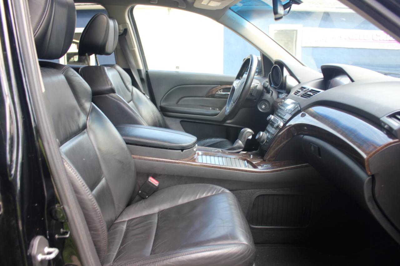 Acura MDX 6-Spd AT w/Tech and Entertainment Package 2011