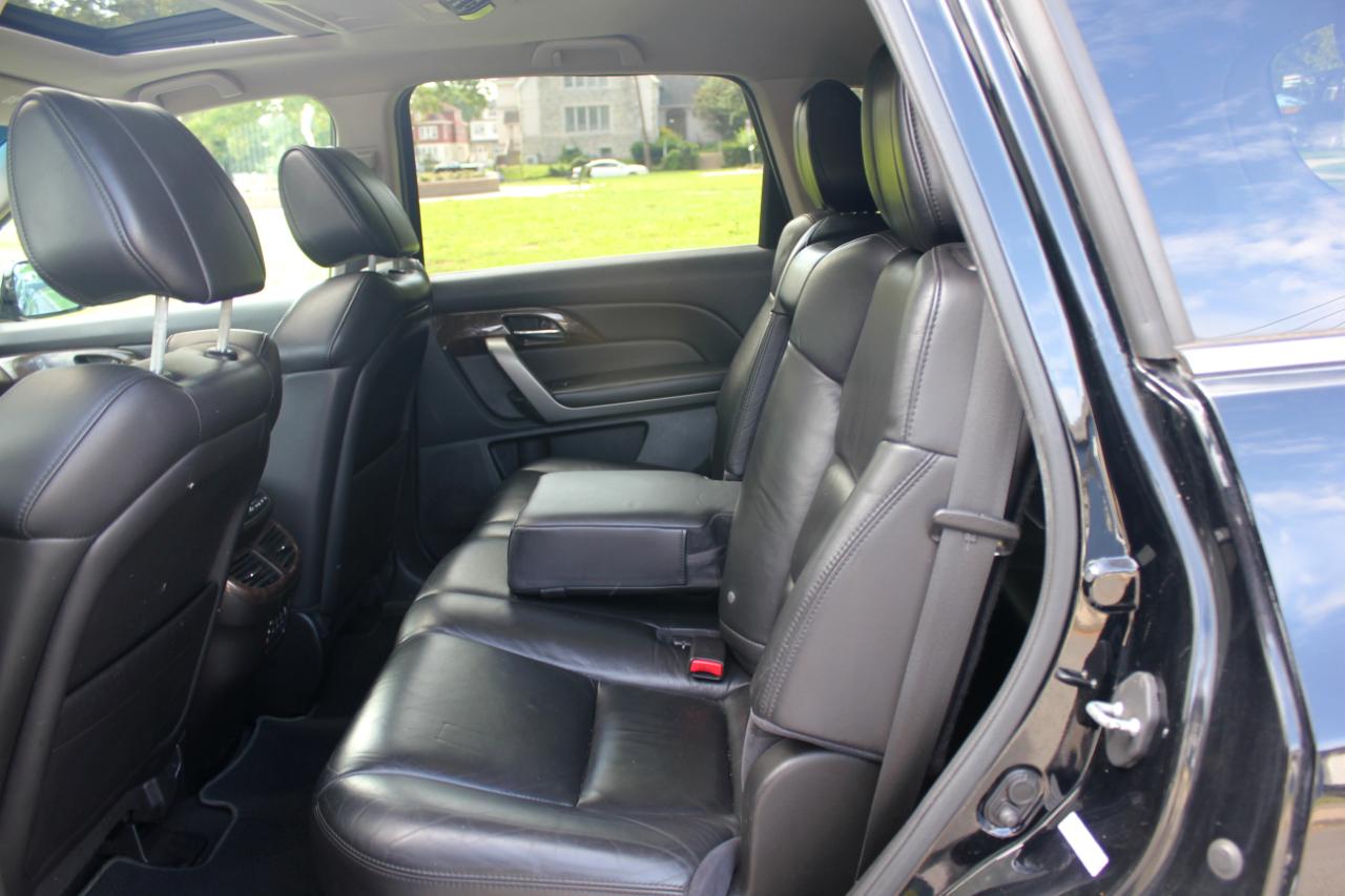 Acura MDX 6-Spd AT w/Tech and Entertainment Package 2011
