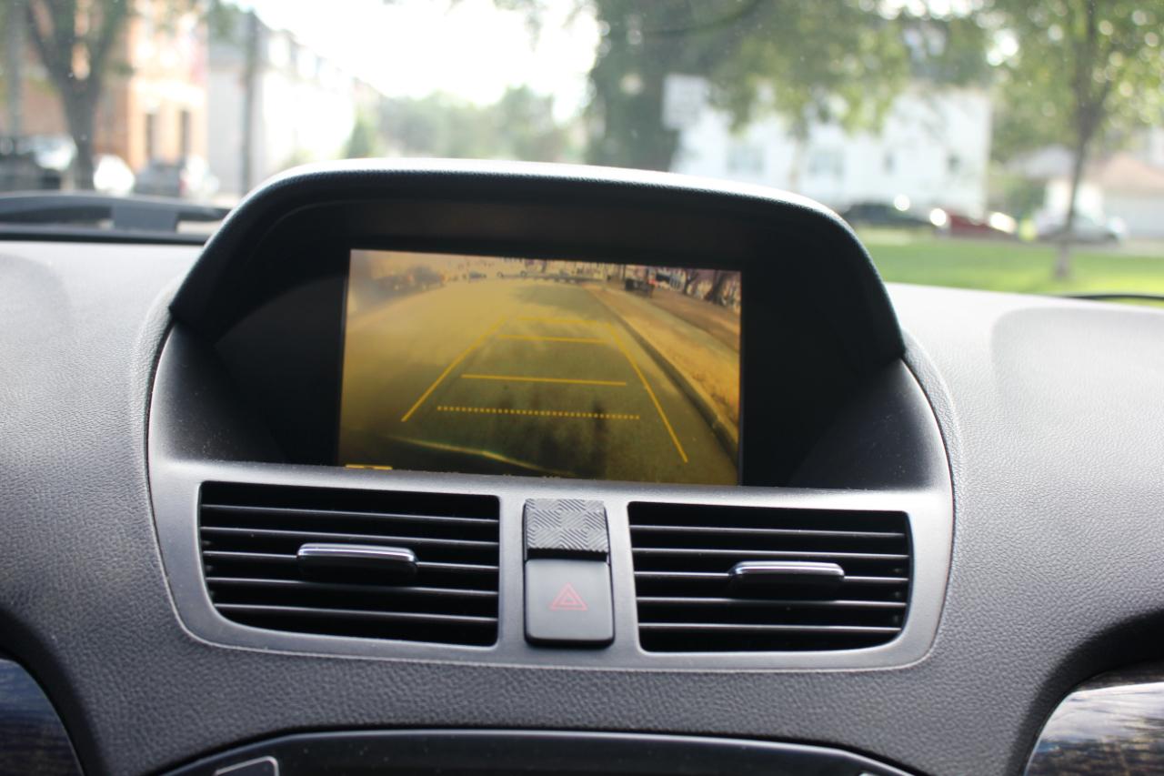Acura MDX 6-Spd AT w/Tech and Entertainment Package 2011