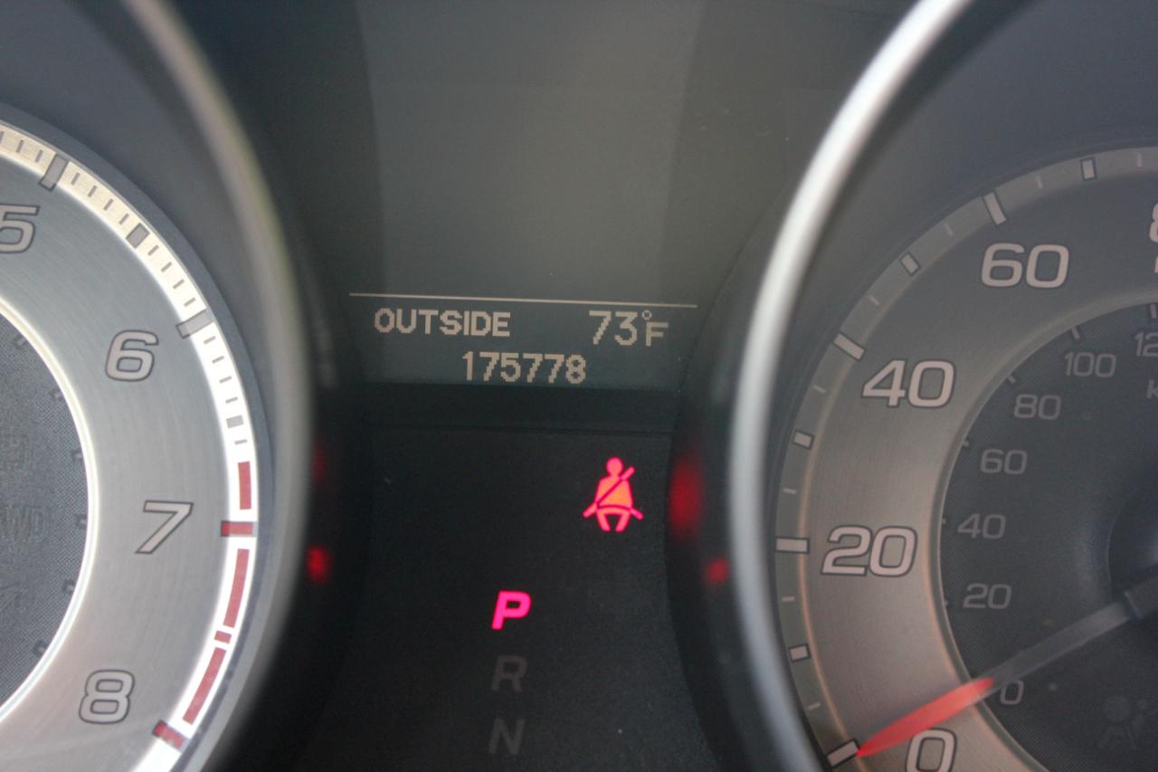 Acura MDX 6-Spd AT w/Tech and Entertainment Package 2011