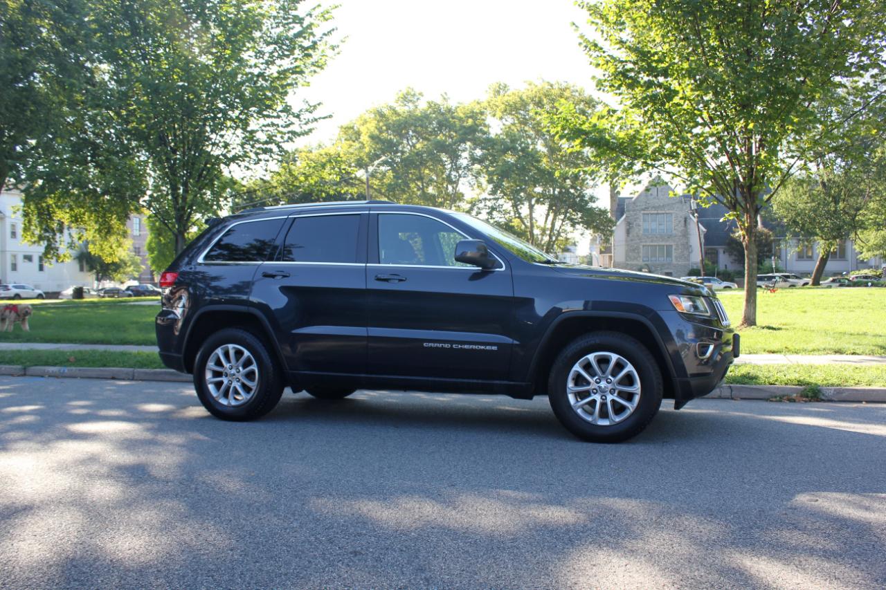Jeep Grand Cherokee Laredo 4WD 2015