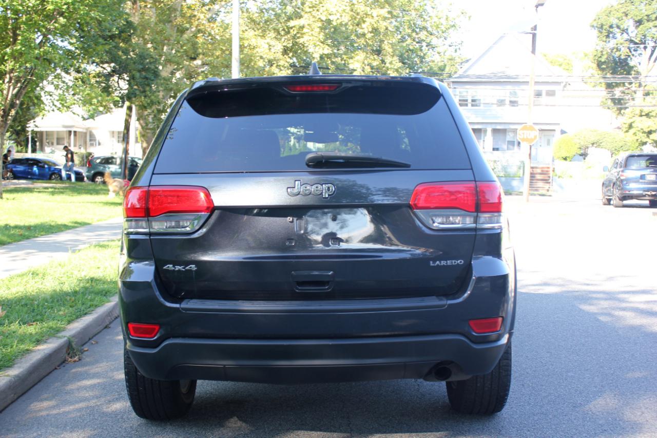 Jeep Grand Cherokee Laredo 4WD 2015