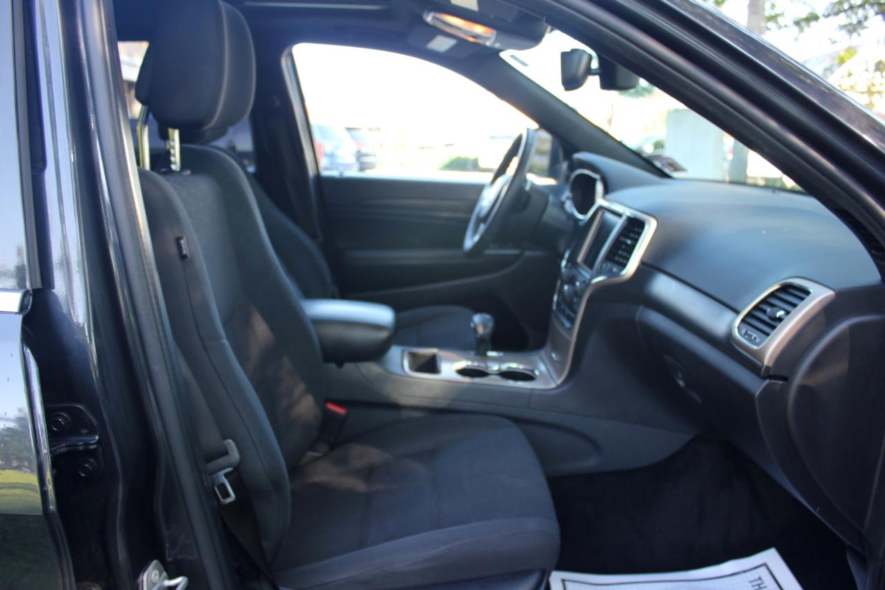 Jeep Grand Cherokee Laredo 4WD 2015