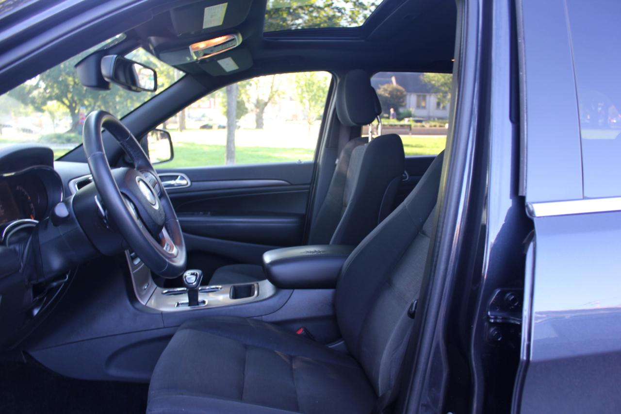 Jeep Grand Cherokee Laredo 4WD 2015