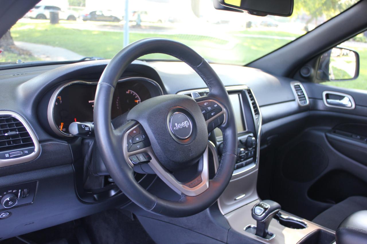 Jeep Grand Cherokee Laredo 4WD 2015
