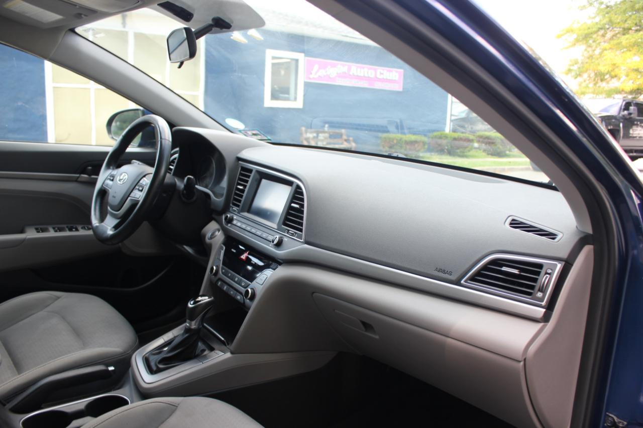 Hyundai Elantra SE 2017