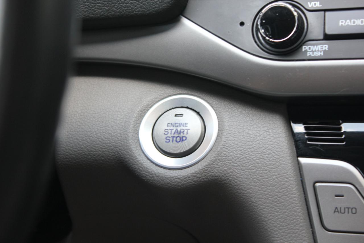 Hyundai Elantra SE 2017
