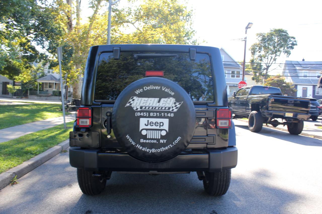 Jeep Wrangler Unlimited Sahara 4WD 2015