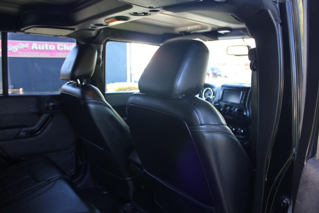 Jeep Wrangler Unlimited Sahara 4WD 2015