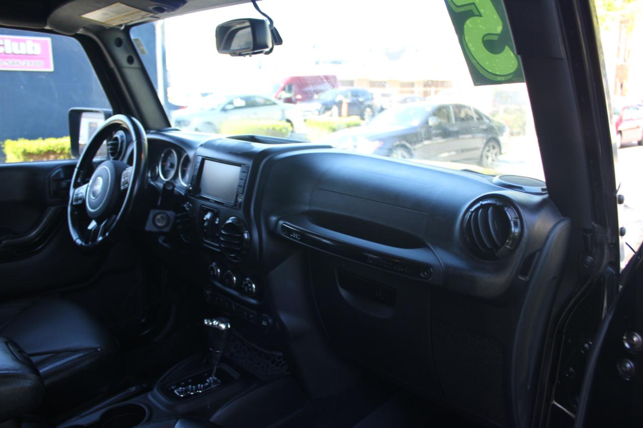 Jeep Wrangler Unlimited Sahara 4WD 2015