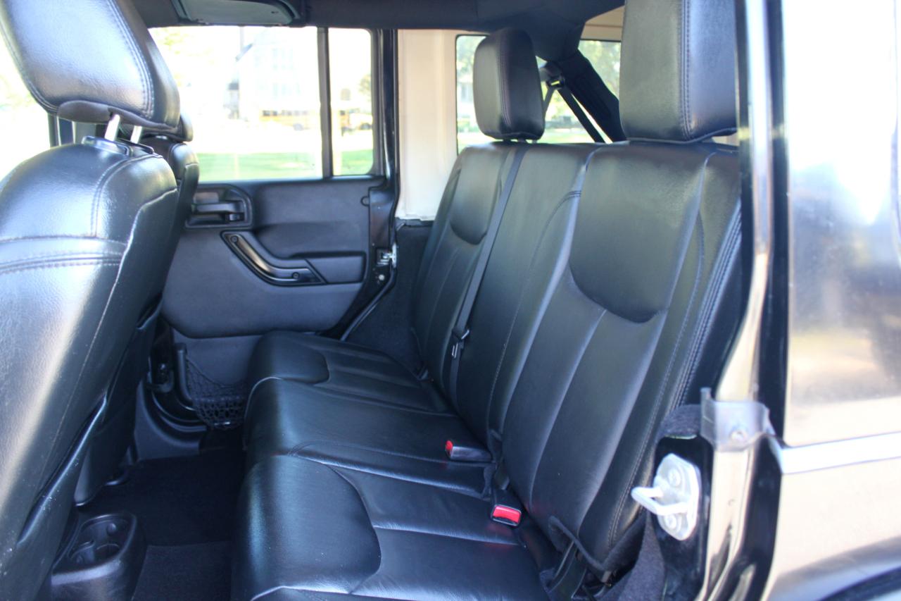 Jeep Wrangler Unlimited Sahara 4WD 2015
