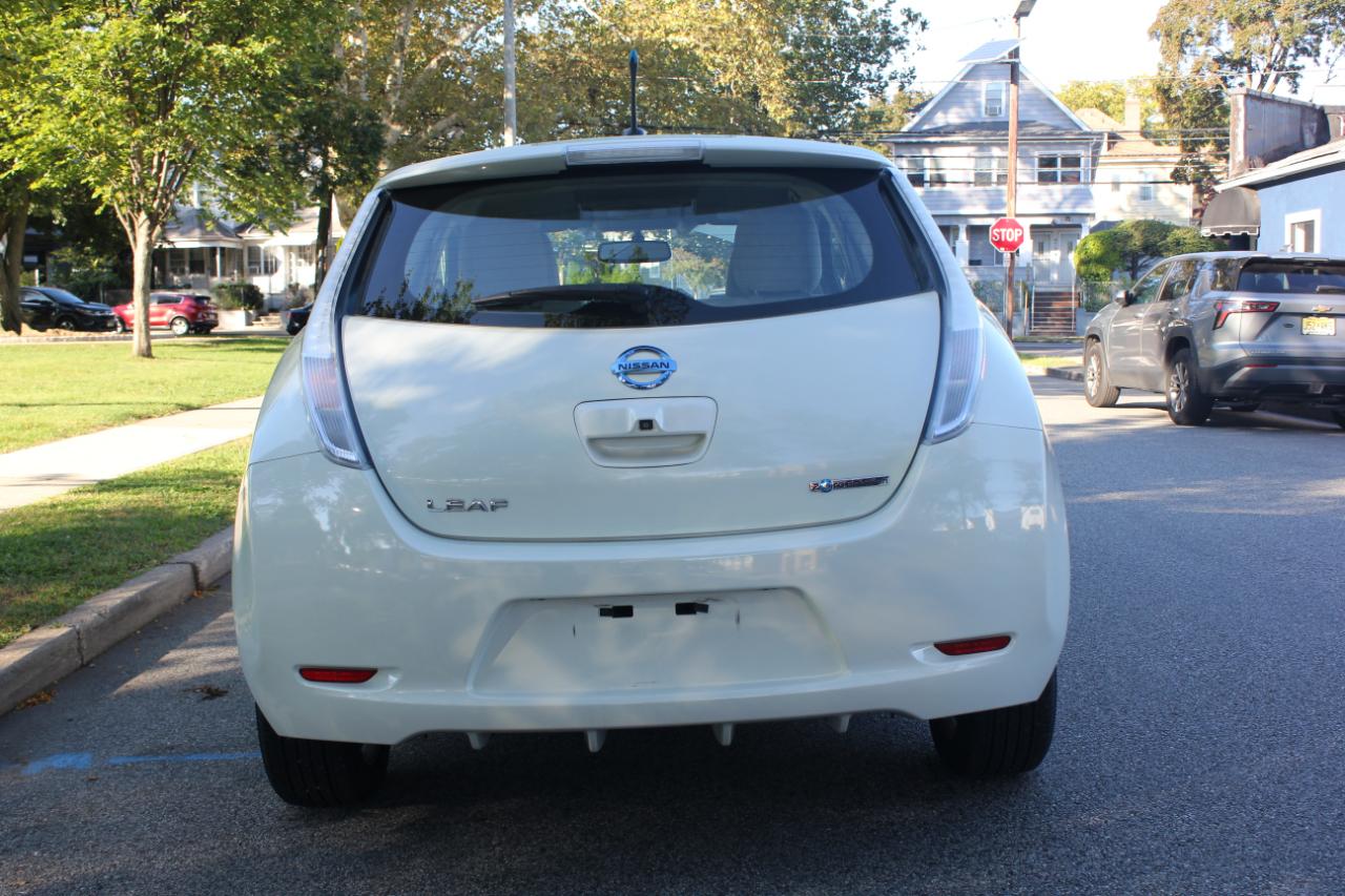 Nissan Leaf SL 2012