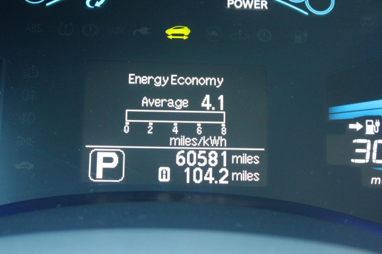 Nissan Leaf SL 2012