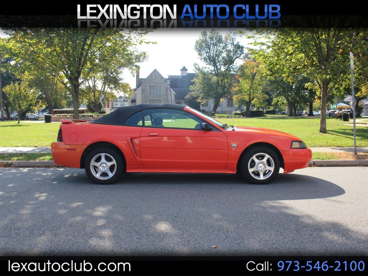 Ford Mustang Deluxe Convertible 2004