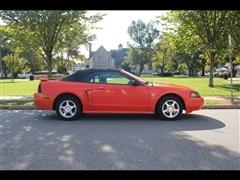 2004 Ford Mustang 
