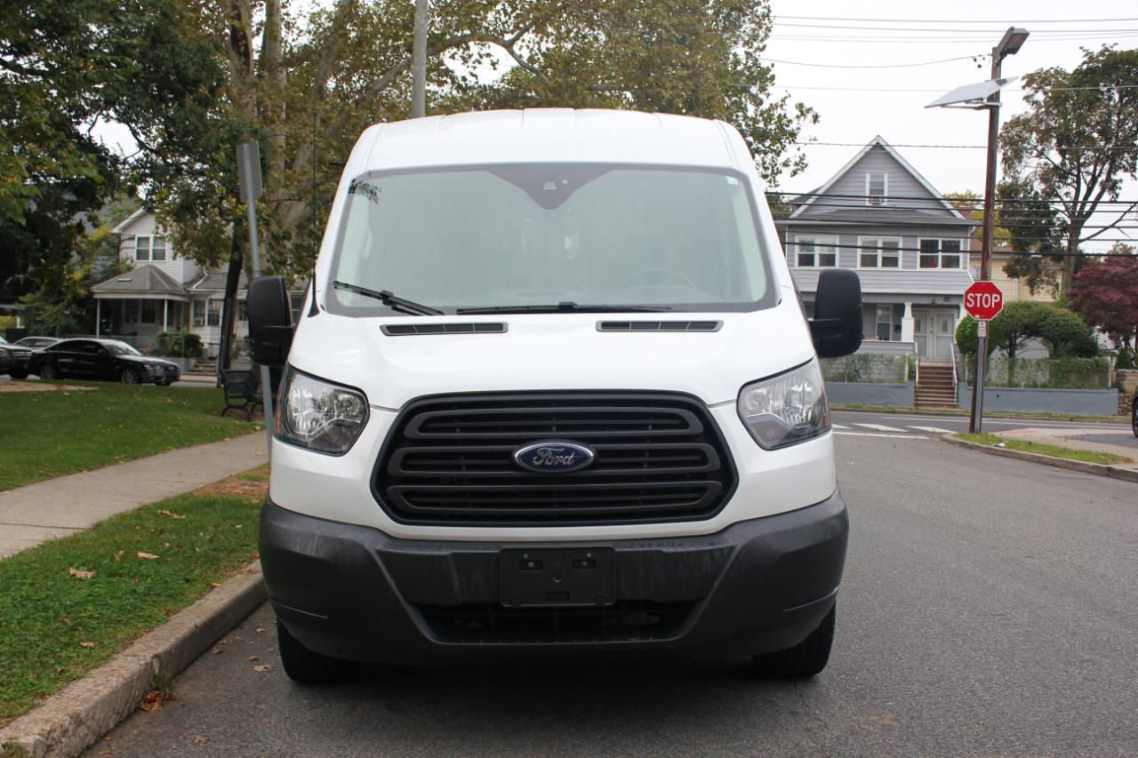 Ford Transit 150 Van Med. Roof w/Sliding Pass. 130-in. WB 2017