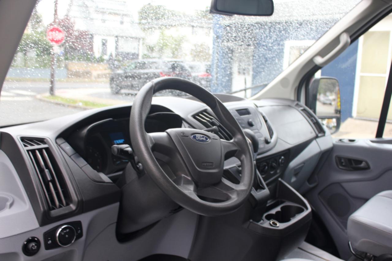 Ford Transit 150 Van Med. Roof w/Sliding Pass. 130-in. WB 2017