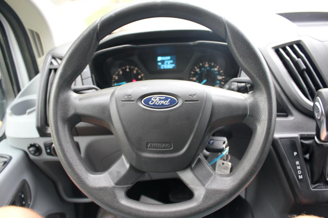 Ford Transit 150 Van Med. Roof w/Sliding Pass. 130-in. WB 2017