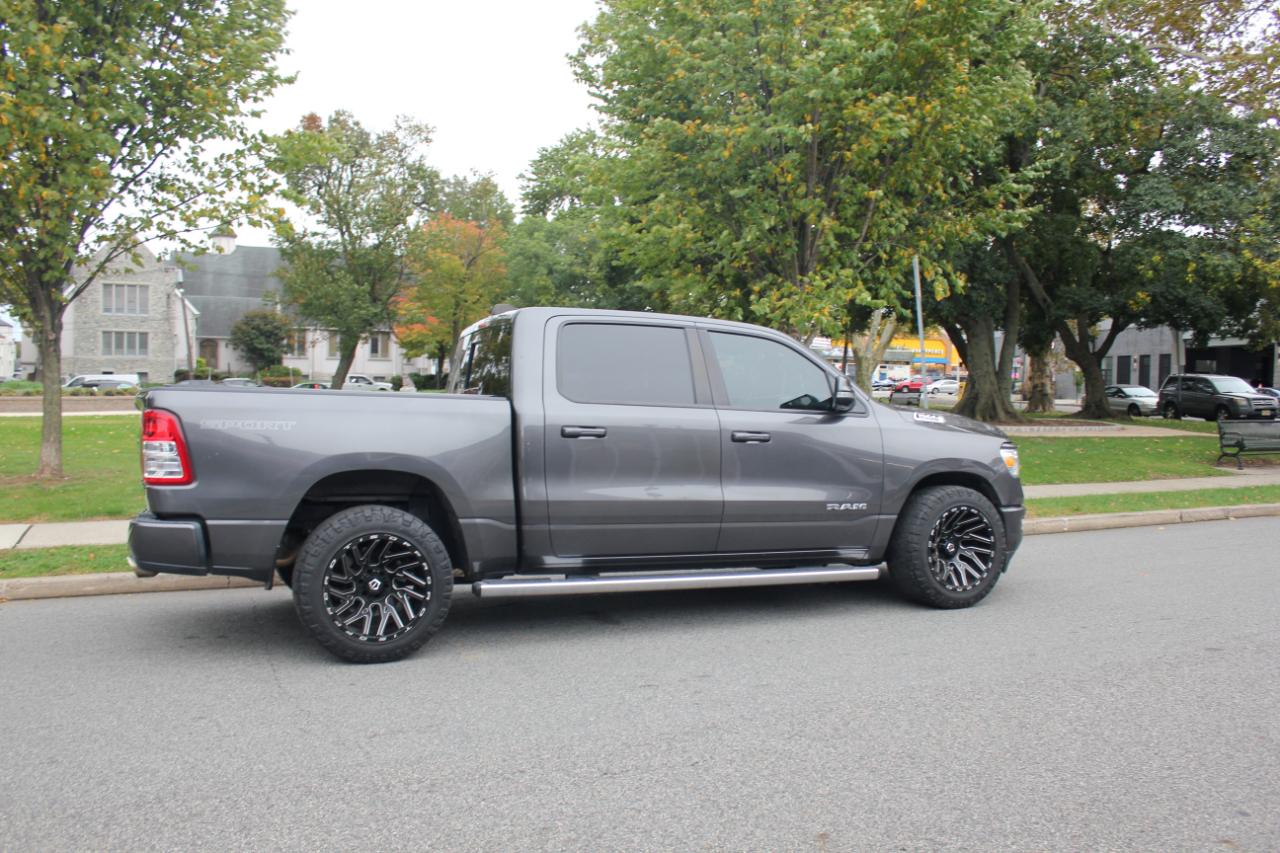 RAM 1500 Big Horn Crew Cab SWB 4WD 2020
