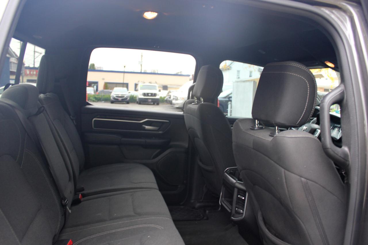 RAM 1500 Big Horn Crew Cab SWB 4WD 2020