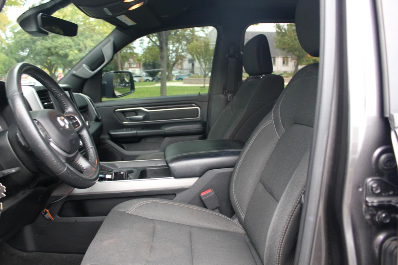 RAM 1500 Big Horn Crew Cab SWB 4WD 2020