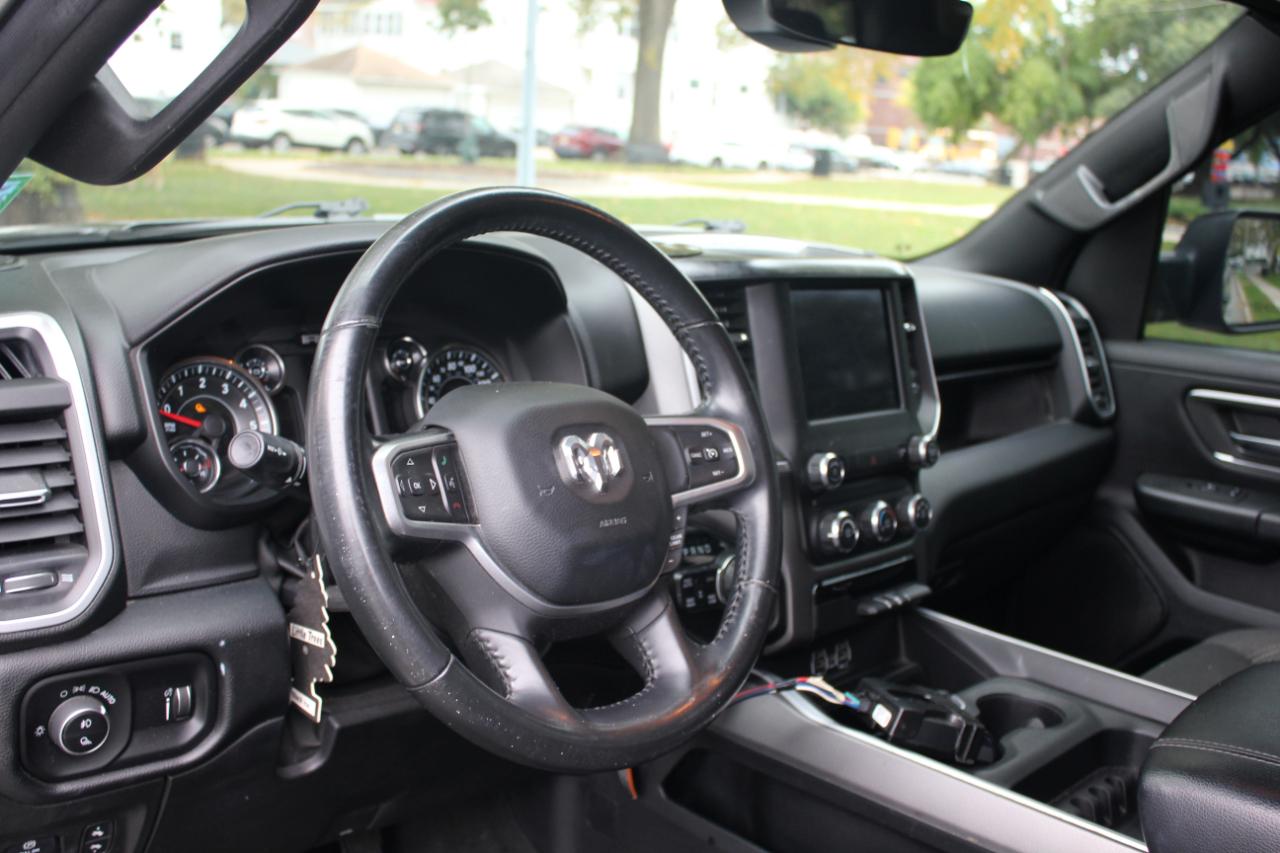 RAM 1500 Big Horn Crew Cab SWB 4WD 2020