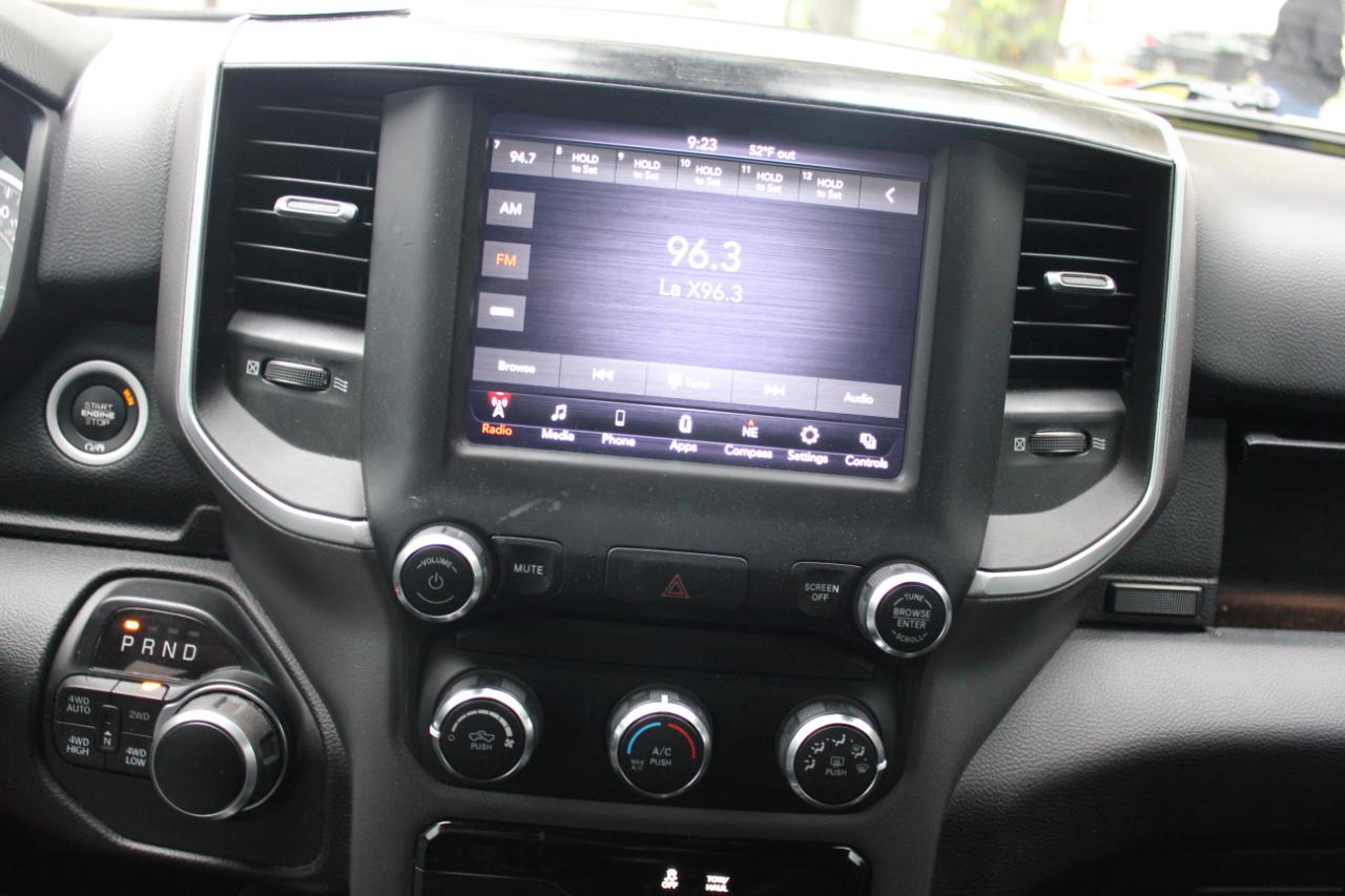 RAM 1500 Big Horn Crew Cab SWB 4WD 2020