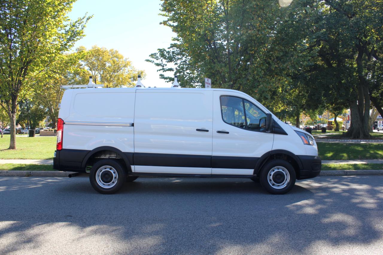 Ford Transit 250 Van Low Roof w/Sliding Pass. 130-in. WB 2020
