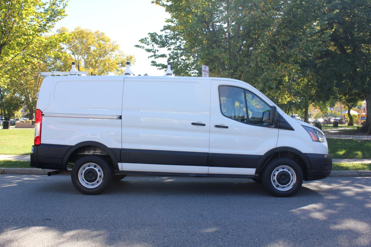Ford Transit 250 Van Low Roof w/Sliding Pass. 130-in. WB 2020
