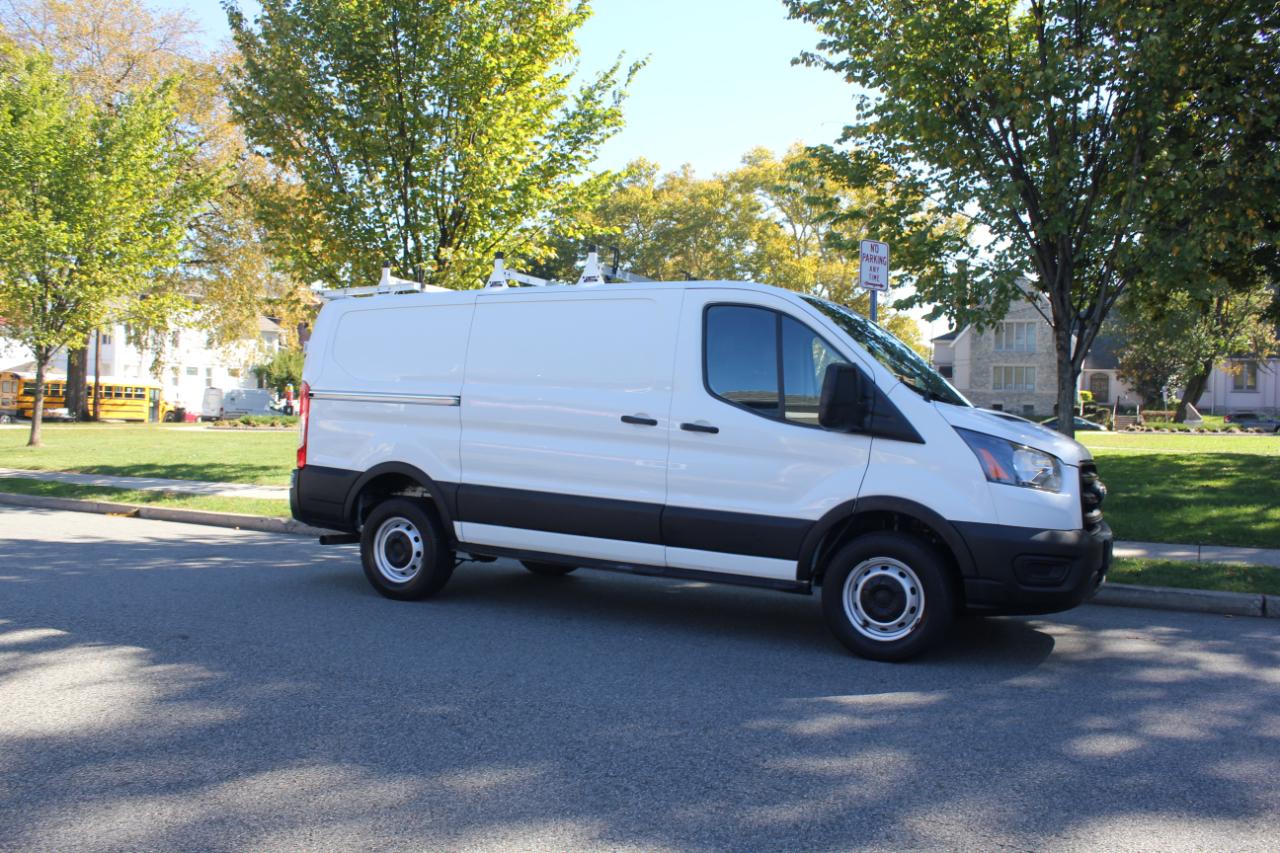 Ford Transit 250 Van Low Roof w/Sliding Pass. 130-in. WB 2020