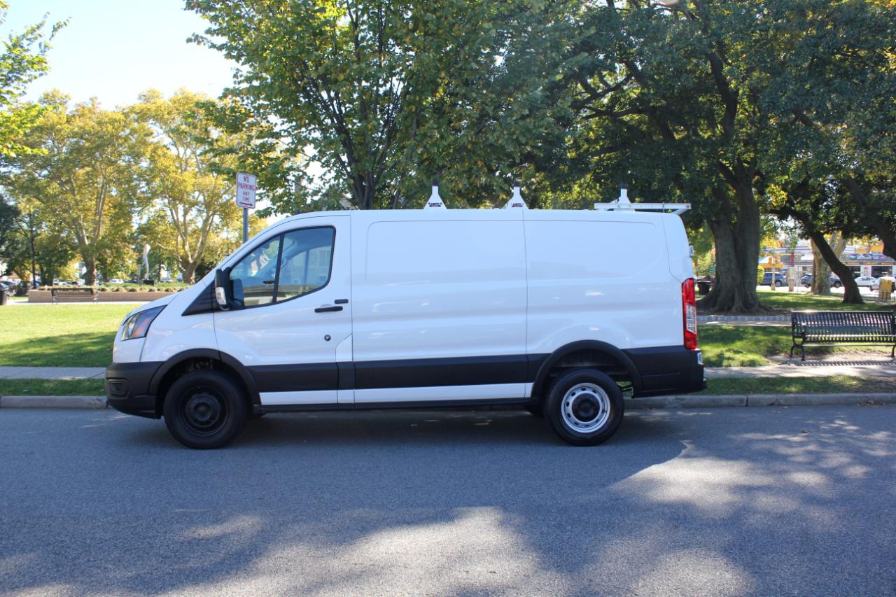 Ford Transit 250 Van Low Roof w/Sliding Pass. 130-in. WB 2020