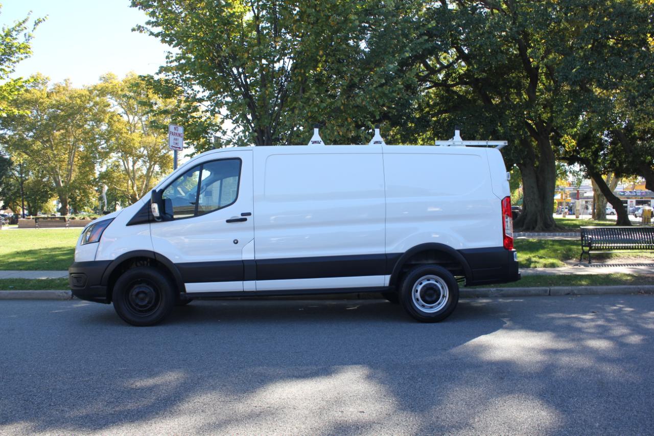 Ford Transit 250 Van Low Roof w/Sliding Pass. 130-in. WB 2020