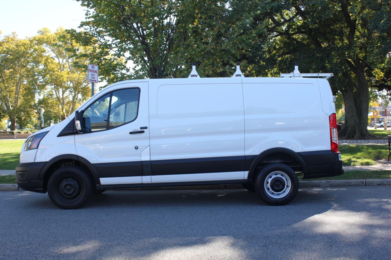 Ford Transit 250 Van Low Roof w/Sliding Pass. 130-in. WB 2020