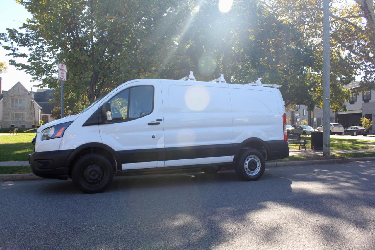 Ford Transit 250 Van Low Roof w/Sliding Pass. 130-in. WB 2020