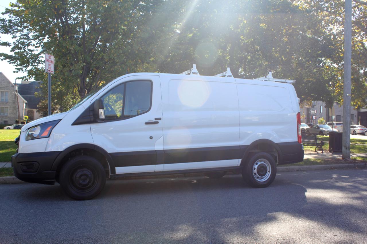 Ford Transit 250 Van Low Roof w/Sliding Pass. 130-in. WB 2020