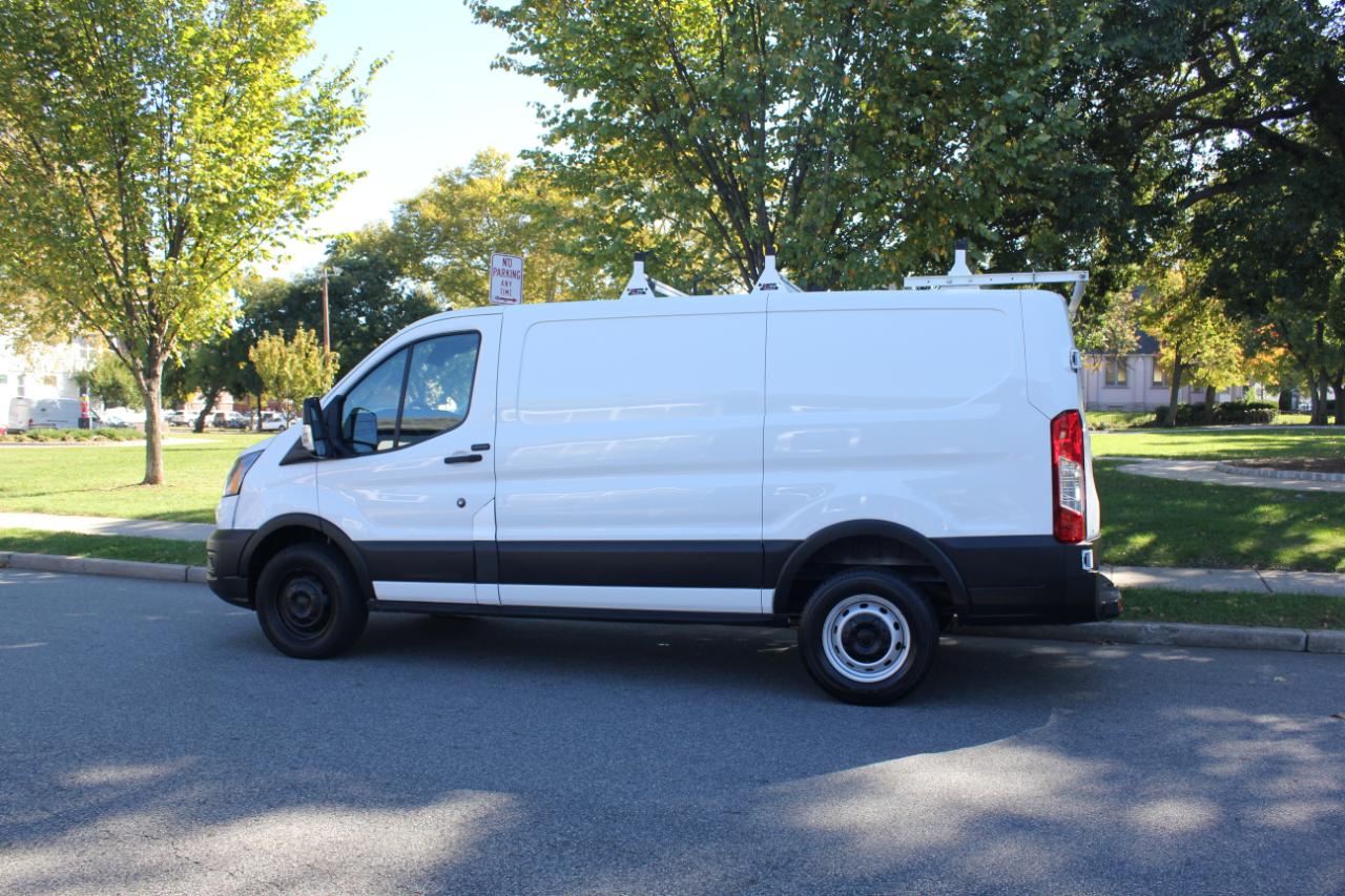 Ford Transit 250 Van Low Roof w/Sliding Pass. 130-in. WB 2020
