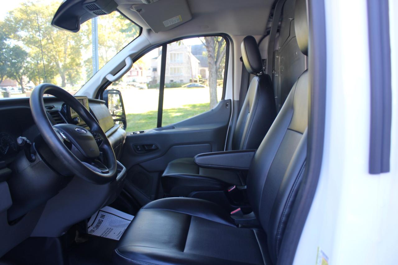 Ford Transit 250 Van Low Roof w/Sliding Pass. 130-in. WB 2020