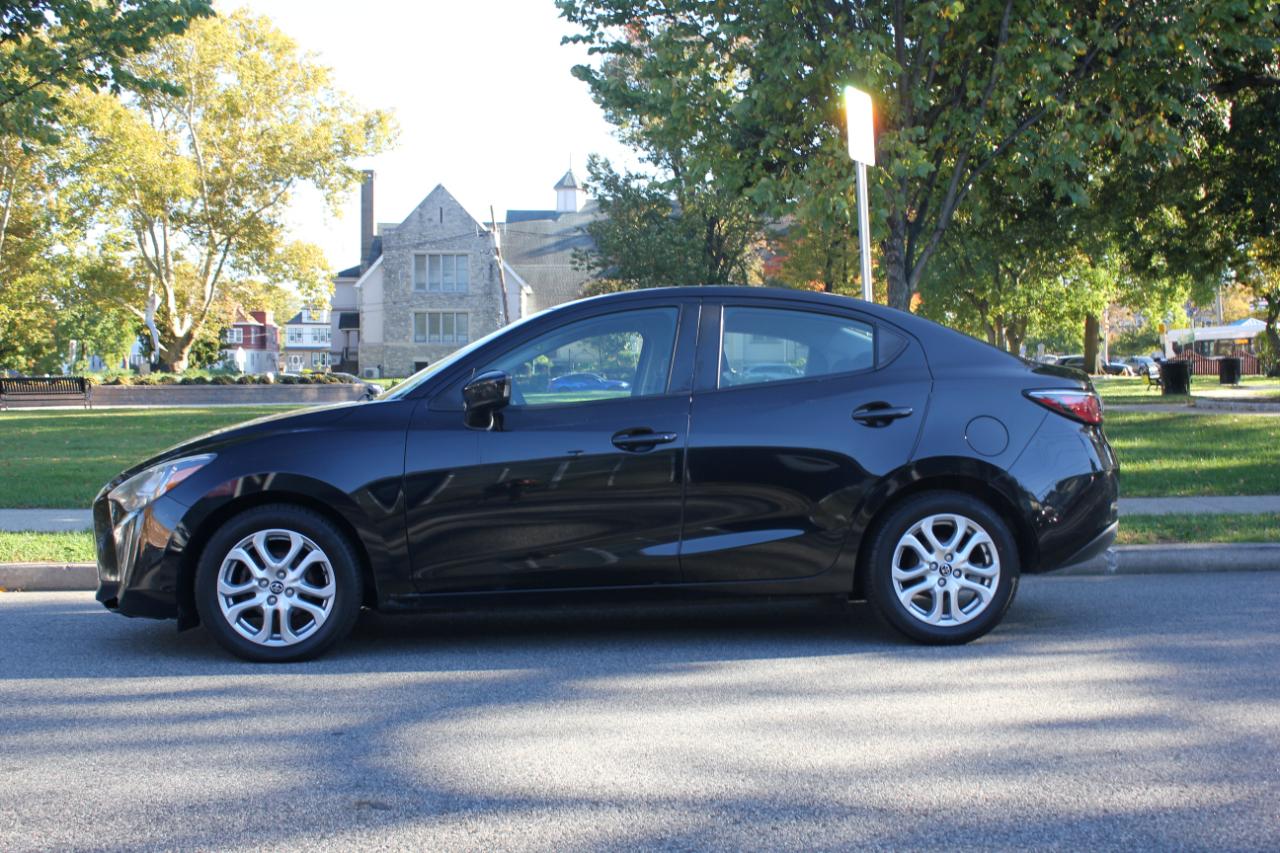 Toyota Yaris iA 6A 2017