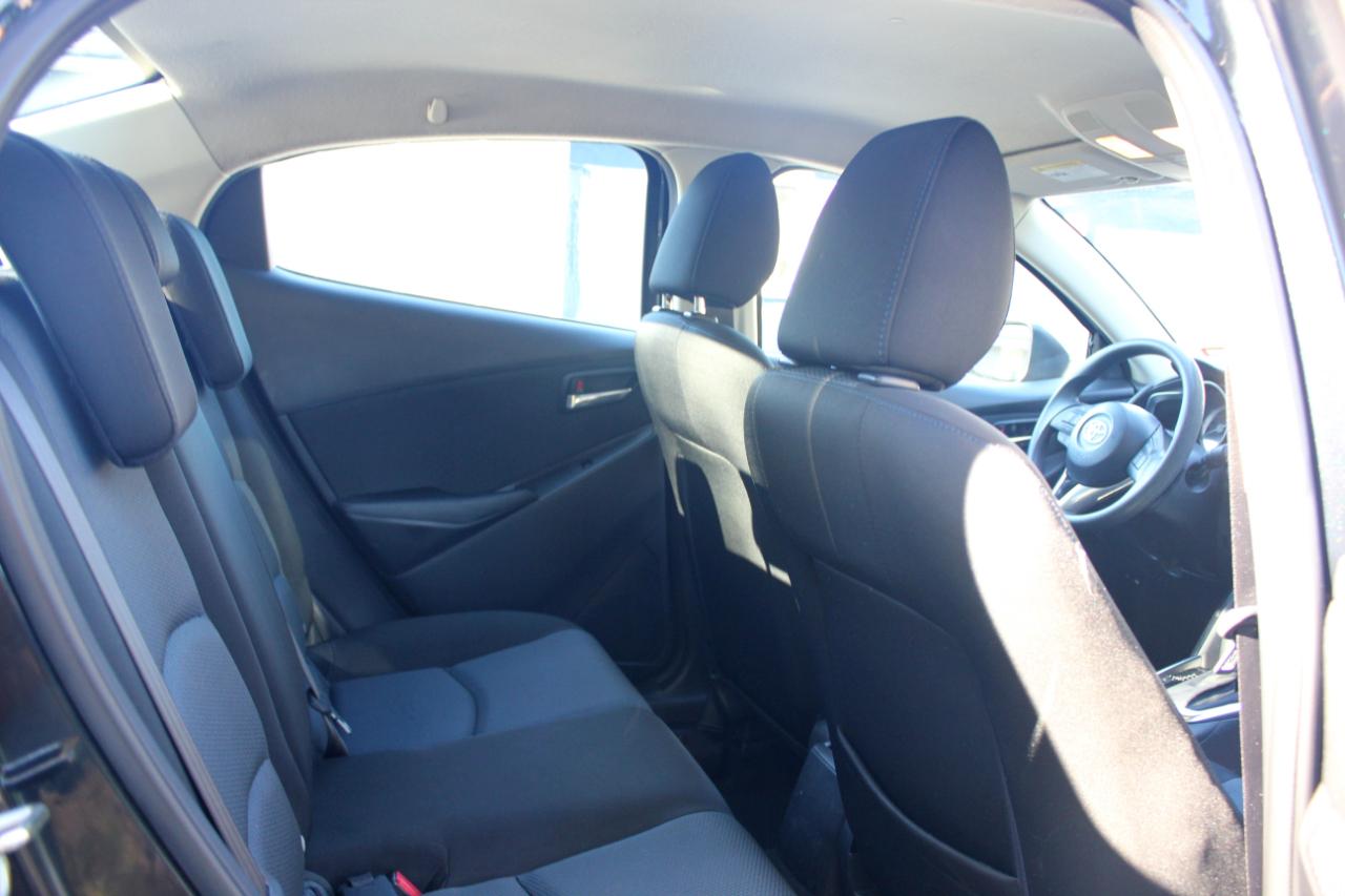 Toyota Yaris iA 6A 2017