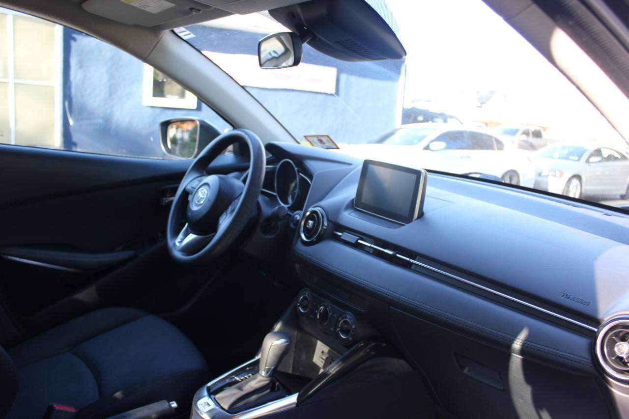 Toyota Yaris iA 6A 2017