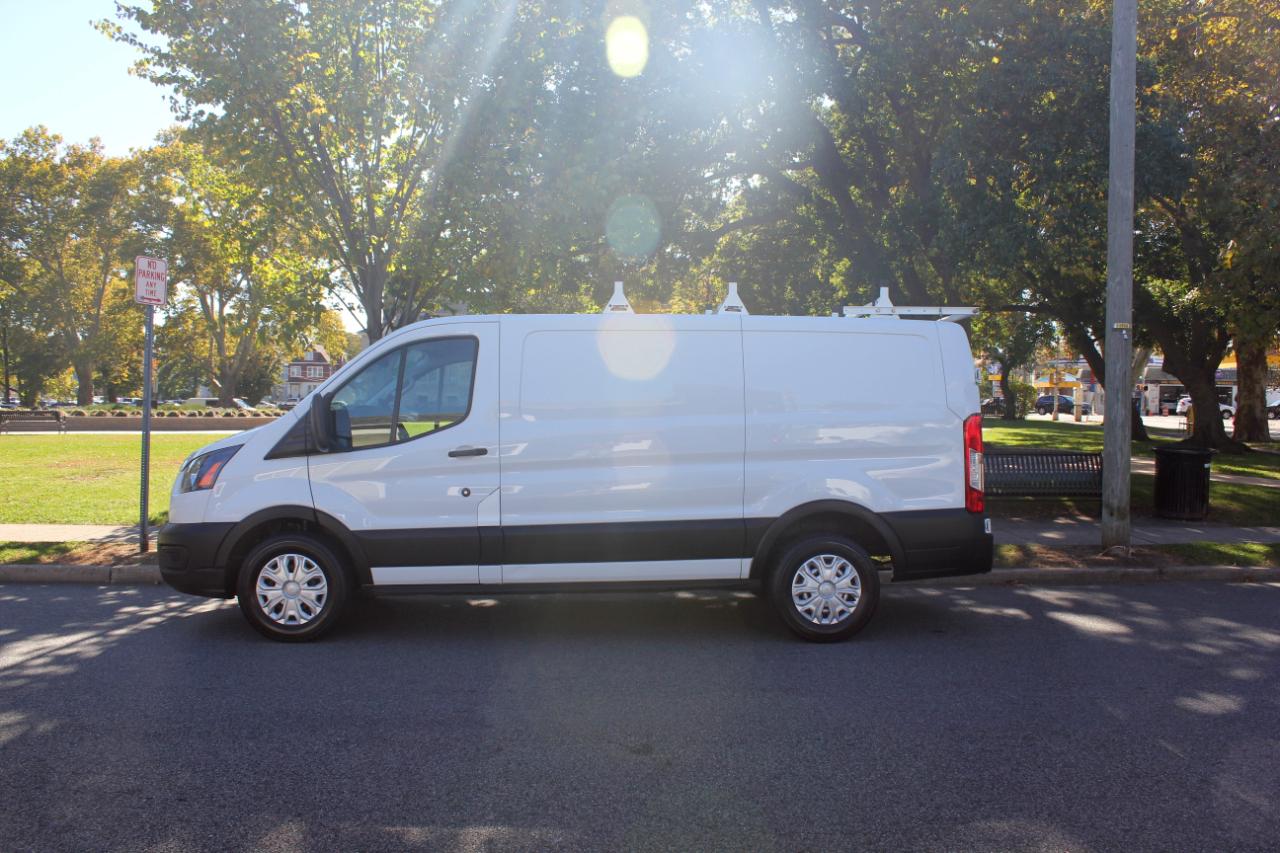 Ford Transit 150 Van Low Roof w/Sliding Pass. 130-in. WB 2021