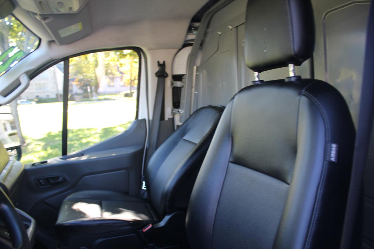 Ford Transit 150 Van Low Roof w/Sliding Pass. 130-in. WB 2021
