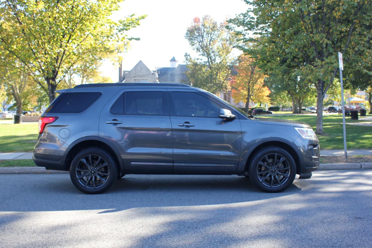 Ford Explorer XLT 4WD 2018