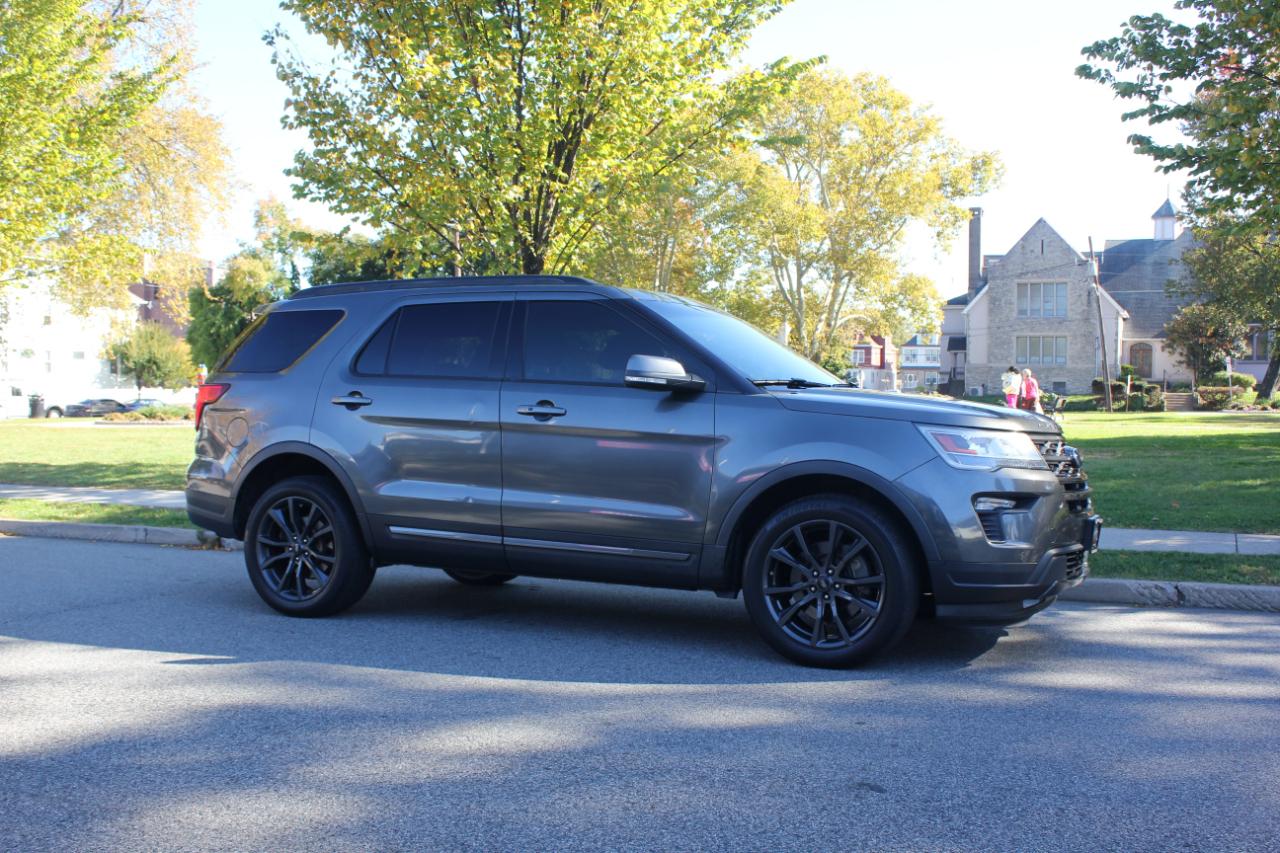 Ford Explorer XLT 4WD 2018