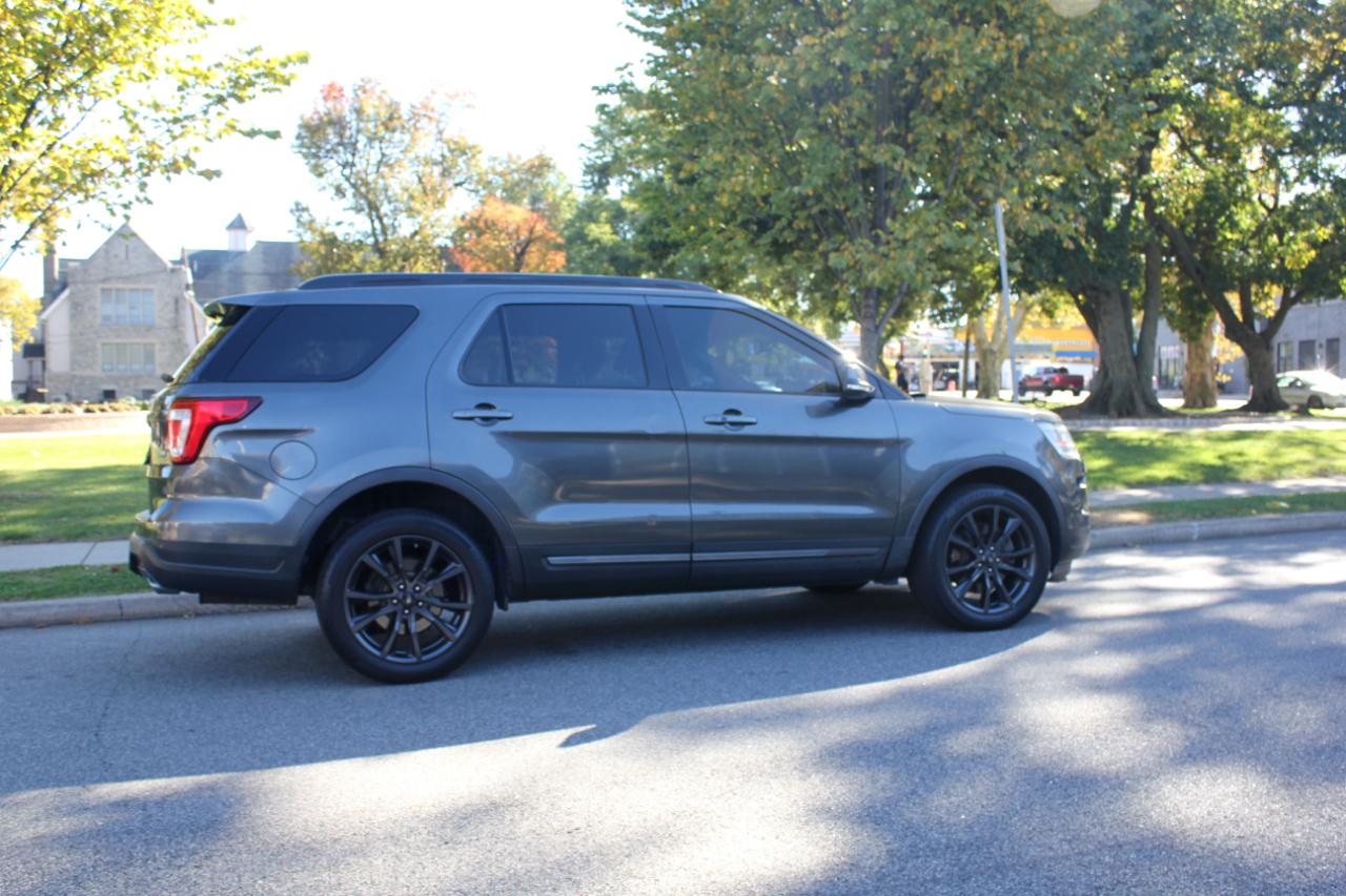 Ford Explorer XLT 4WD 2018