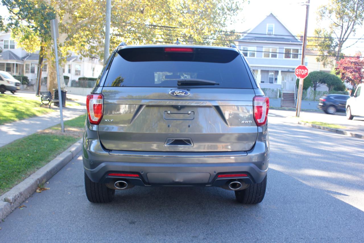 Ford Explorer XLT 4WD 2018