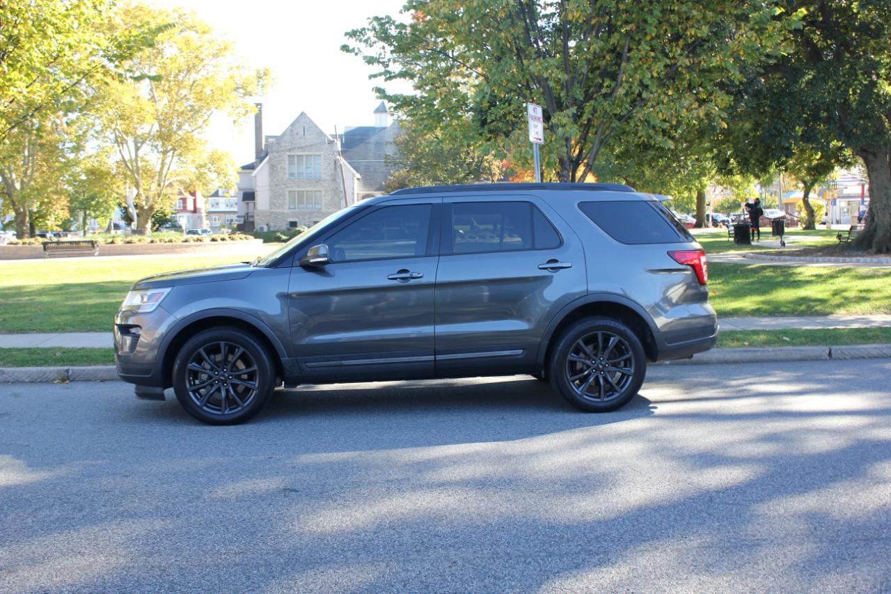 Ford Explorer XLT 4WD 2018