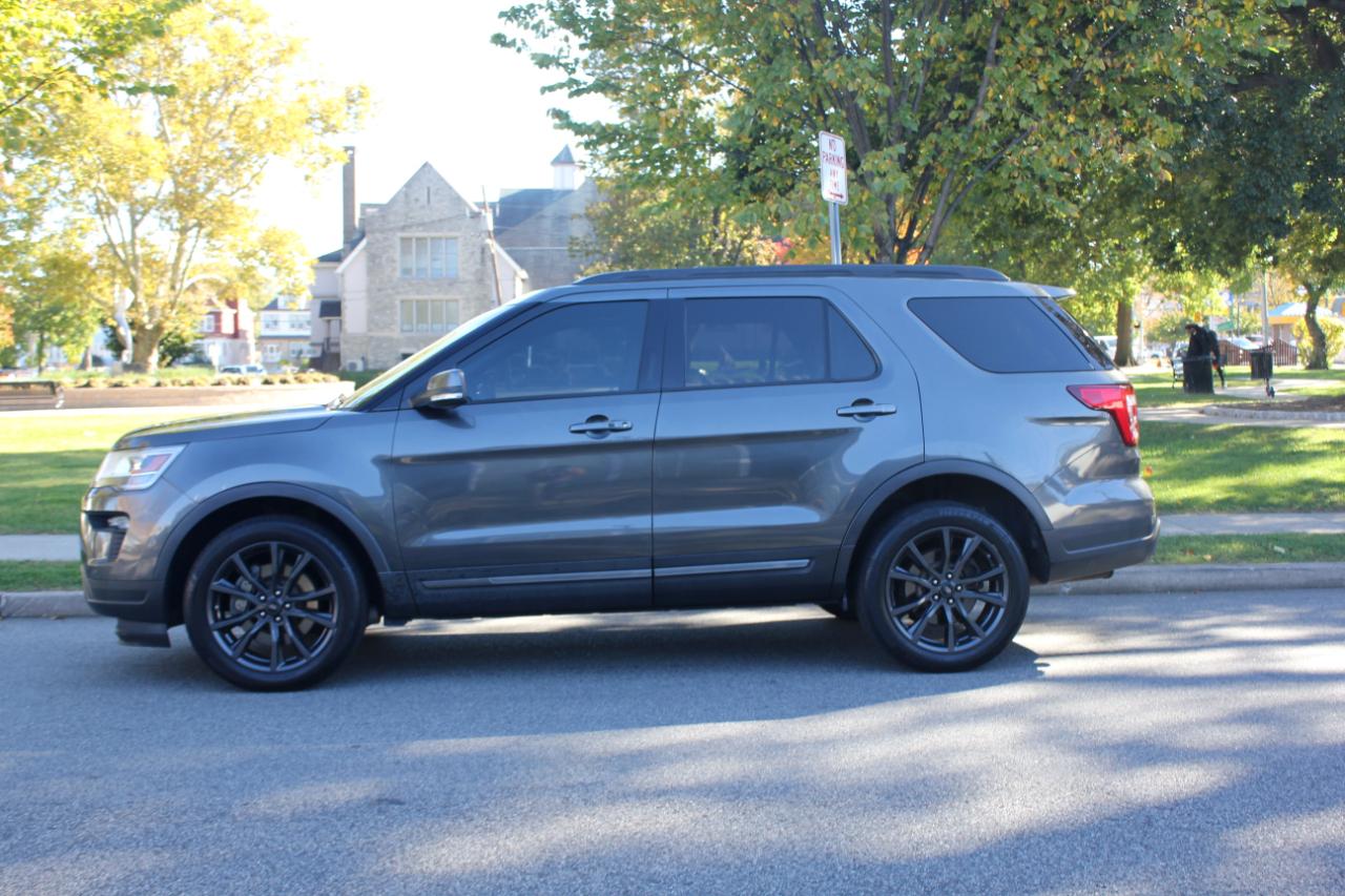Ford Explorer XLT 4WD 2018